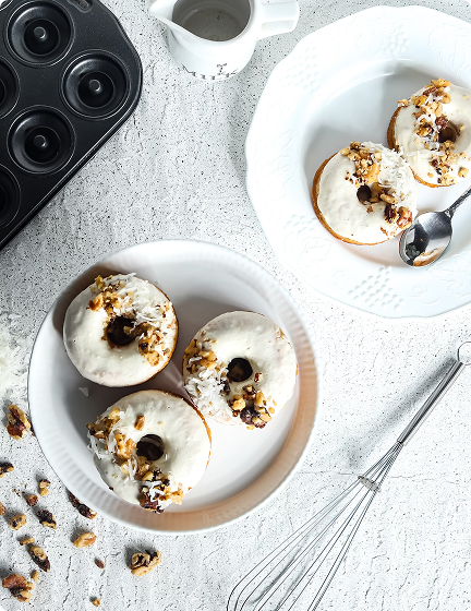 Light multi-layered croissant strewn with cinammon and almond “petals”